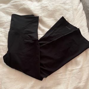 Spanx Booty Boost Active Cropped Leggings